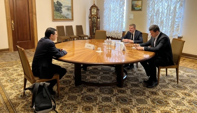 В Офісі Президента обговорили з делегацією Британії гуманітарну підтримку України взимку