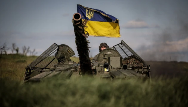 В Україні відзначають День Героїв