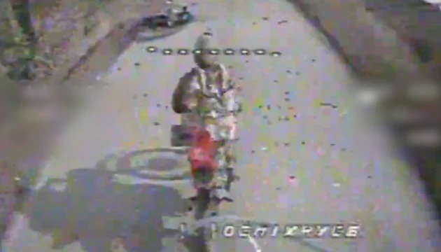 На Донеччині прикордонники знищили танк і вантажівку з боєприпасами ворога