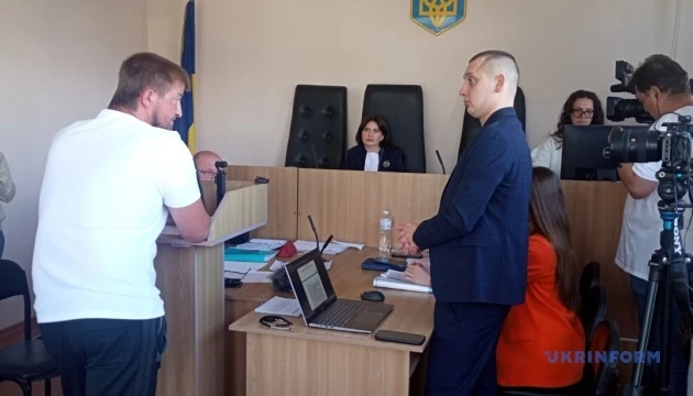 У справі про побиття харківського вчителя співробітником ТЦК допитали обвинуваченого