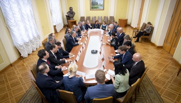 В ОП обговорили з послами Євросоюзу посилення тиску на Росію та координацію дій зі США