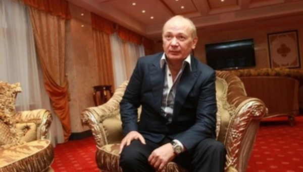 Суд заочно арештував екснардепа Іванющенка