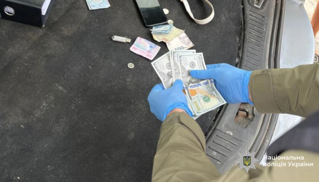 Директора коледжу підозрюють в отриманні 500 доларів хабаря за допомогу в ухиленні від мобілізації