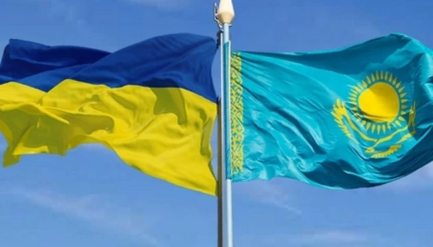 Україна і Казахстан запровадять цифрові дозволи на автоперевезення