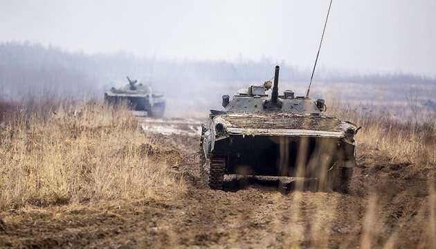 На Сіверському напрямку нацгвардійці спалили ворожу БМП разом з екіпажем