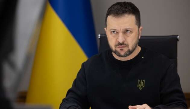 Інвестиції у виробництво зброї: Президент доручив Міноборони реалізувати французьку модель взаємодії