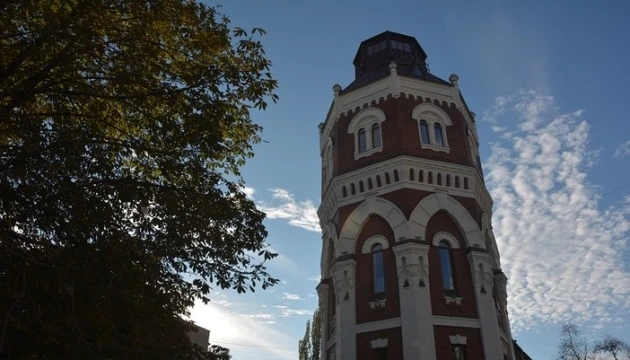 У Маріуполі проведуть благодійні екскурсії для відновлення некрополя