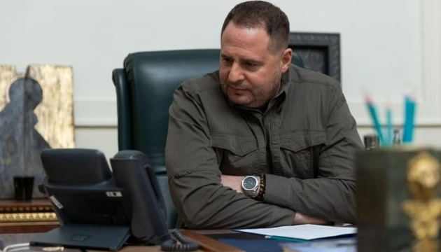 Єрмак обговорив досягнення справедливого миру для України з радником прем’єра Британії