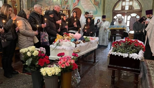 У Кривому Розі прощаються із загиблими внаслідок російського удару 4 квітня