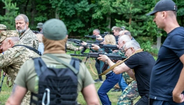 На Рівненщині навчатимуть інструкторів нацспротиву - ОВА