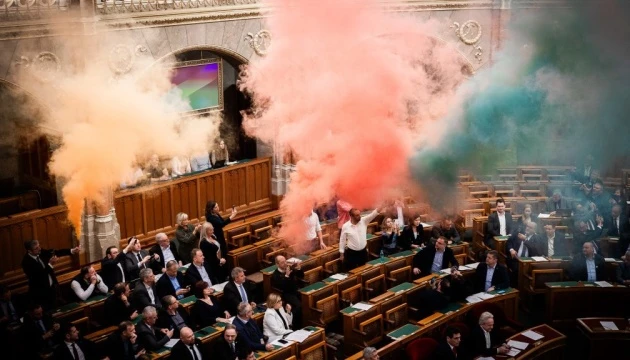 В Угорщині вперше за 35 років заборонили деяким депутатам вхід до парламенту