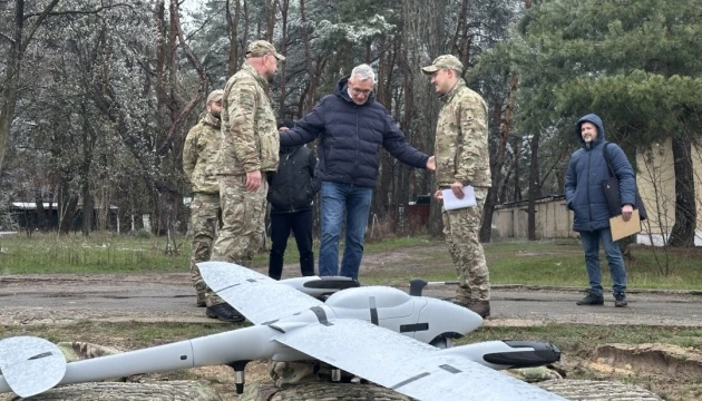 Прикордонники отримали від поліції Німеччини автомобілі, розвідувальні БПЛА і швидкісні катери
