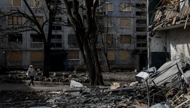 На Донеччині залишаються 282 тисячі цивільних
