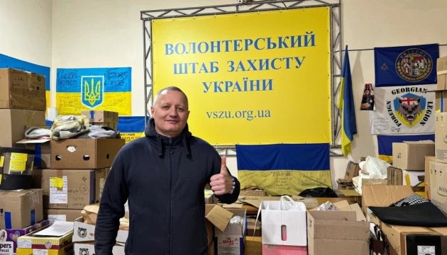 У Чернівецькій міськраді затримали волонтера і відвезли до ТЦК - поліція пояснила, що він був у розшуку