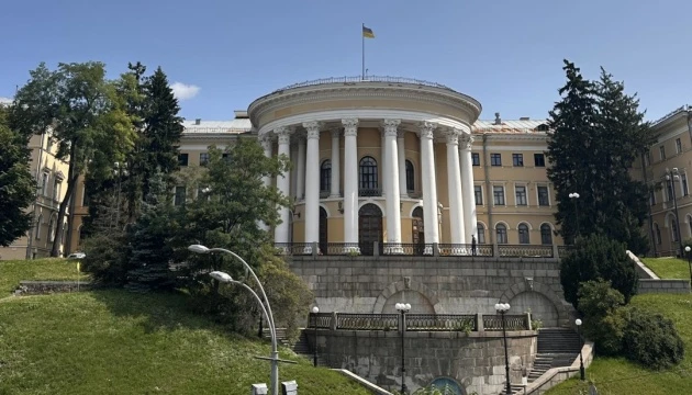 Луганський обласний театр утретє за останні три роки змінює адресу