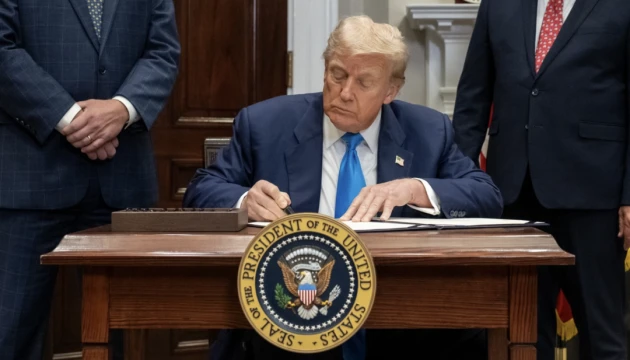 Трамп запровадив для іноземців «золоту карту» за $1 мільйон