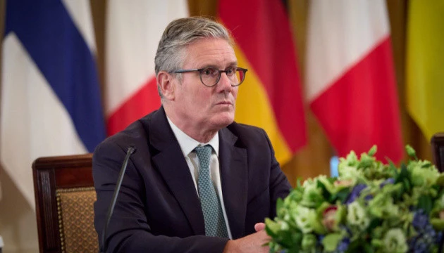 Перспективи для України покращуються після запровадження США санкцій проти російської нафти - Стармер