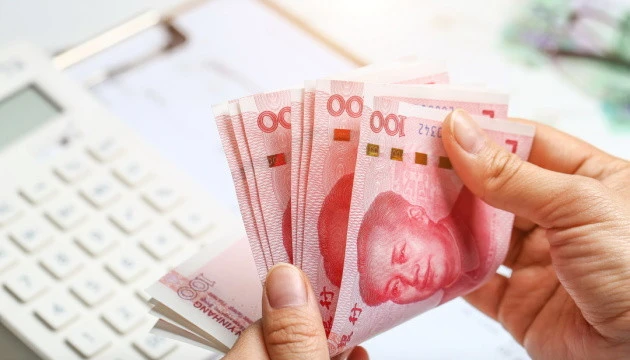 Китайський юань дедалі активніше використовують у міжнародних платежах - експерти