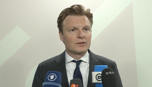 Угорщина блокуванням коштів ЄС для України перешкоджає мирним зусиллям США - міністр оборони Нідерландів