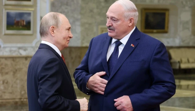 Путін і Лукашенко переходять від ядерного шантажу до дронів як інструменту тиску - експерт