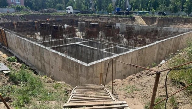У Сумській громаді облаштовують сім укриттів при закладах освіти