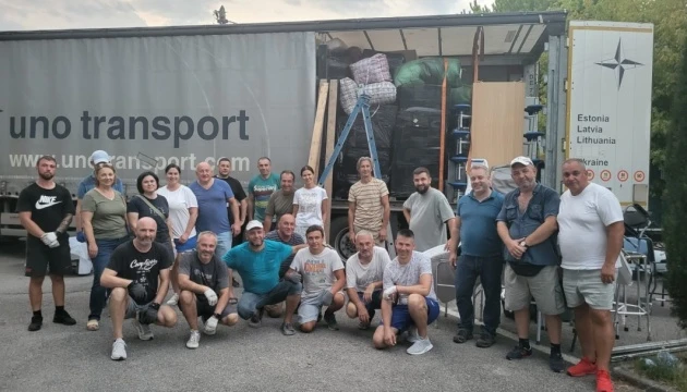 Франко-українська асоціація AFUCA відправила 39-ту фуру гуманітарної допомоги в Україну