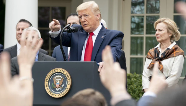 Трамп хоче скасувати тренінги щодо протидії расизму в США