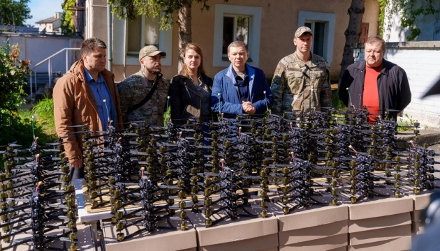 Вінниця передала бійцям «Азову» 150 FPV-дронів