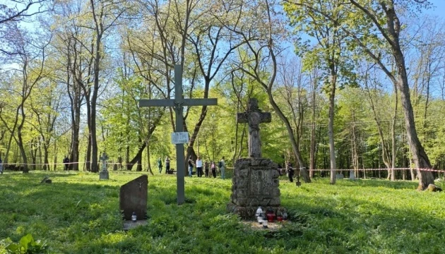 Під час пошукових робіт у селі Пужники знайшли останки 30 осіб - Наджос