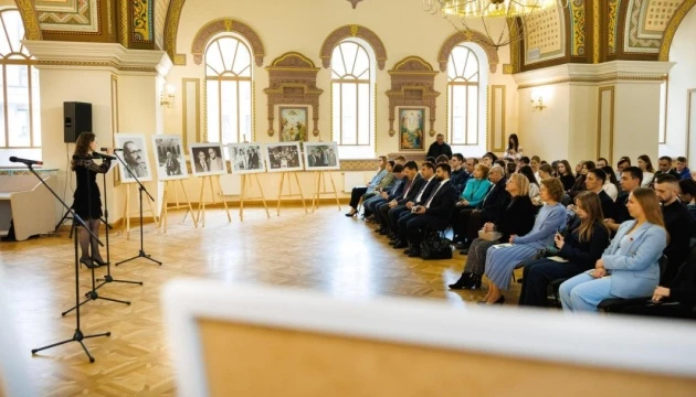 У Києві відбувся літературно-мистецький вечір до 85-річчя Аббаса Абдулли