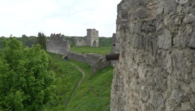 На Тернопільщині запобігли руйнуванню на горі Бона пам’ятки архітектури національного значення