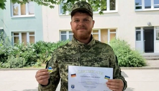Пам’яті молодшого сержанта Олександра Синельникова (позивний «Семен»)