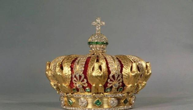 Пограбування Лувру: корону імператриці Євгенії обіцяють знову виставити на огляд