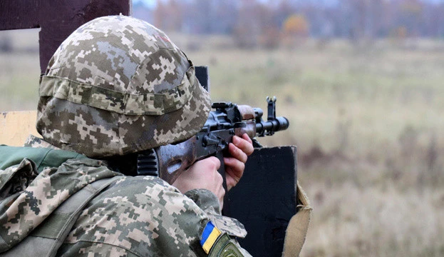 Окупанти шість разів зривали «тишу» на Донбасі, поранений військовий ЗСУ