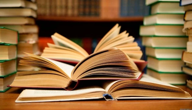 За кордоном іноземними мовами вийшли ще п'ять українських книжок
