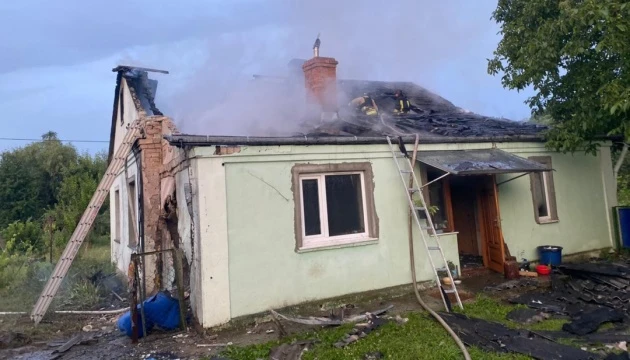 На Волині ліквідували дві пожежі, які виникли через нічну атаку РФ