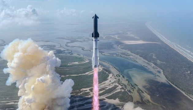 SpaceX успішно випробувала свою найбільшу ракету