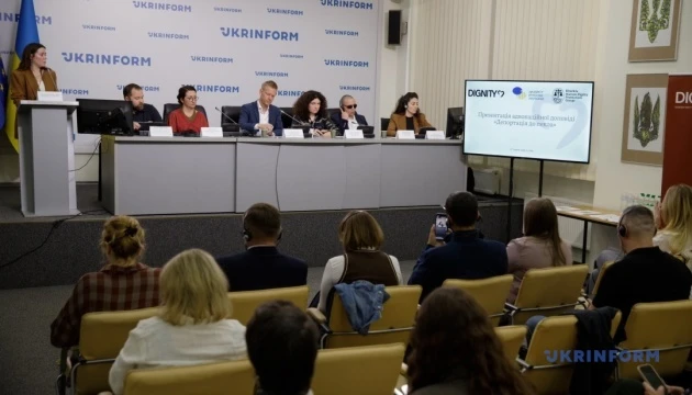 До Міжнародного кримінального суду передали дані про депортацію Росією близько 1800 українських в’язнів