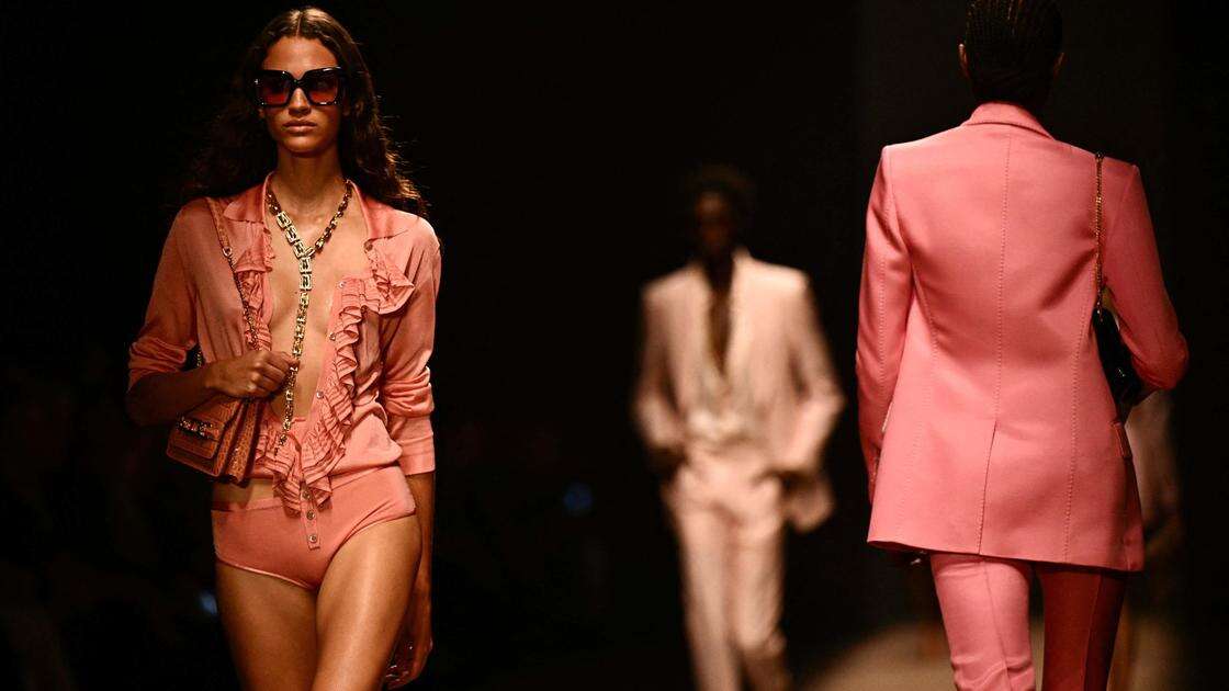 Milano Fashion Week: torna la donna sexy di Tom Ford, ma firmata da Peter Hawkings