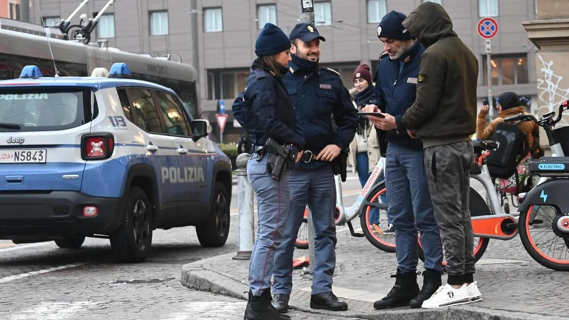 Trapper e baby gang, maxi blitz in 14 province: ecco dove. Quaranta arresti, sequestri di armi e droga