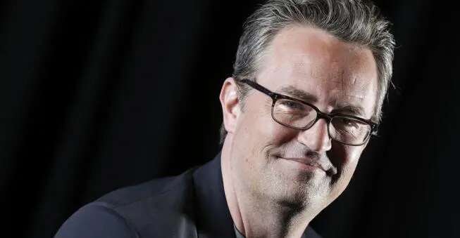 La verità sulla morte di Matthew Perry. Il medico legale: 