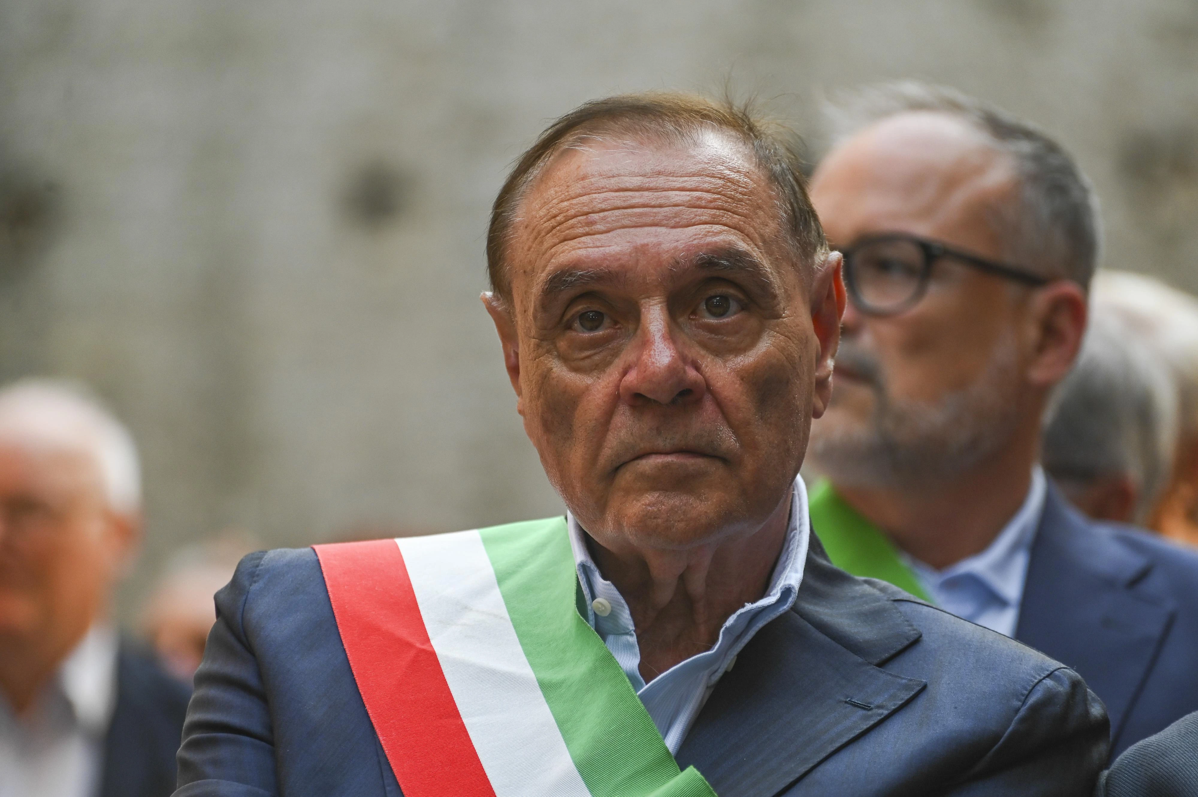 Clemente Mastella: “Sono malato, pregate per me”