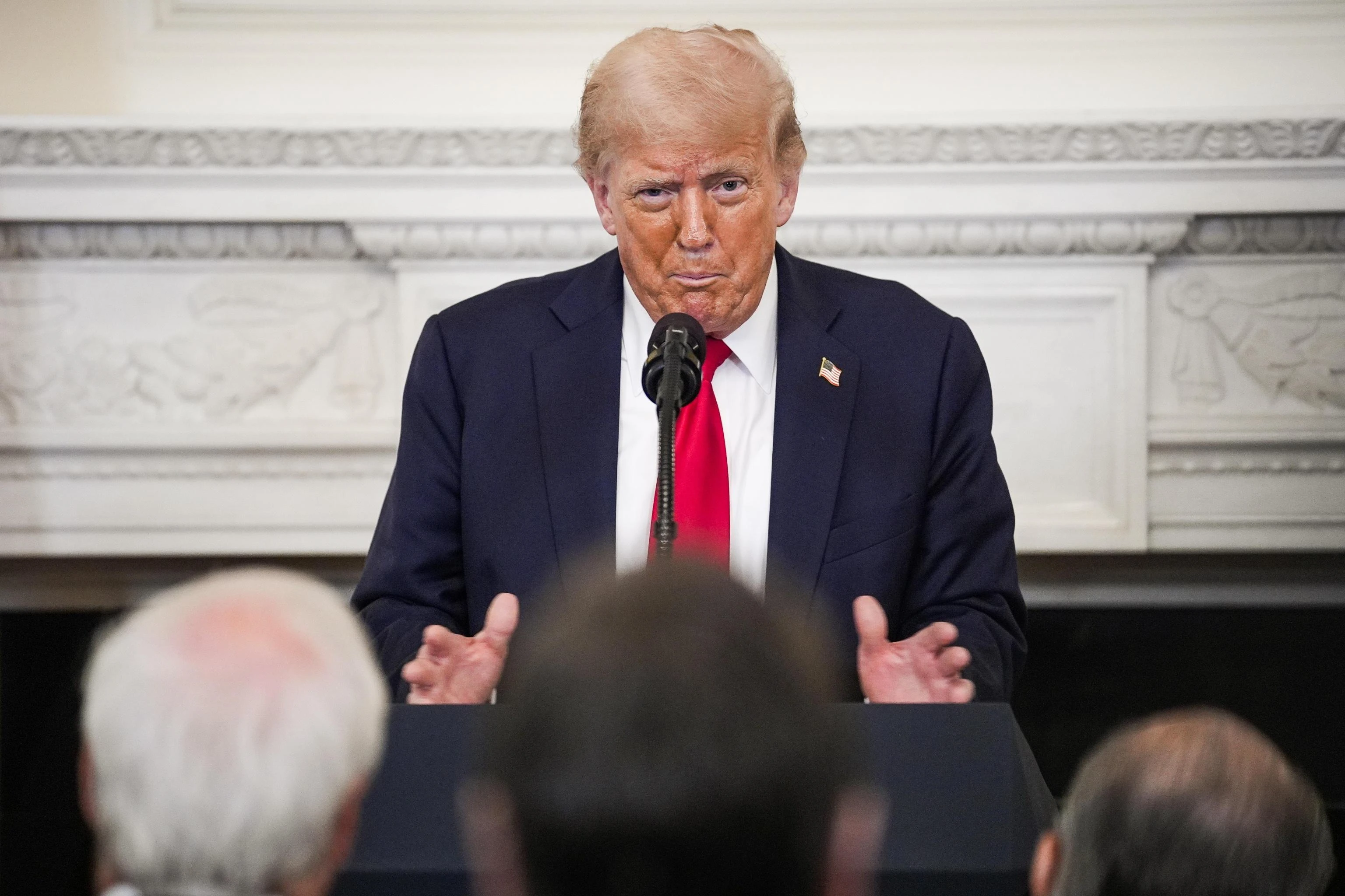 Trump ha proposto a Kiev di colpire Mosca e San Pietroburgo: lo scoop dei media Usa