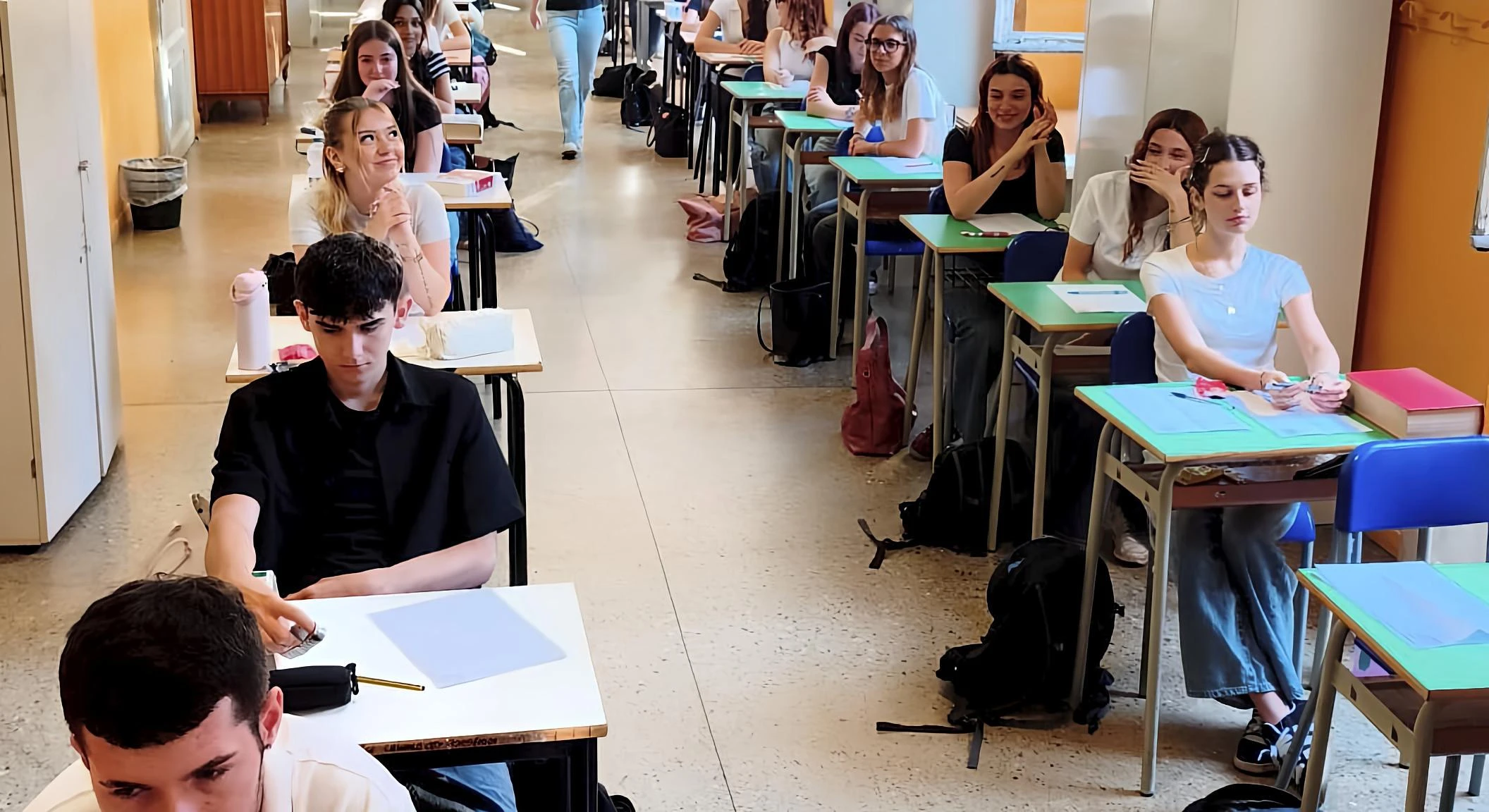 I programmi scolastici. Tornano Dante e Manzoni: 