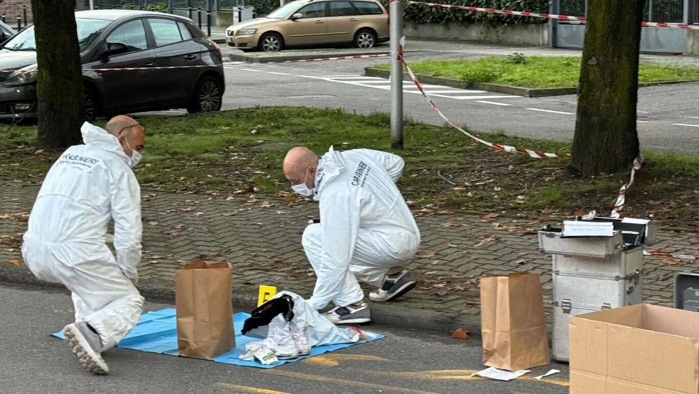 Il lato violento di Rozzano. Pugnalato e lasciato in strada. Muore a 31 anni: è un mistero