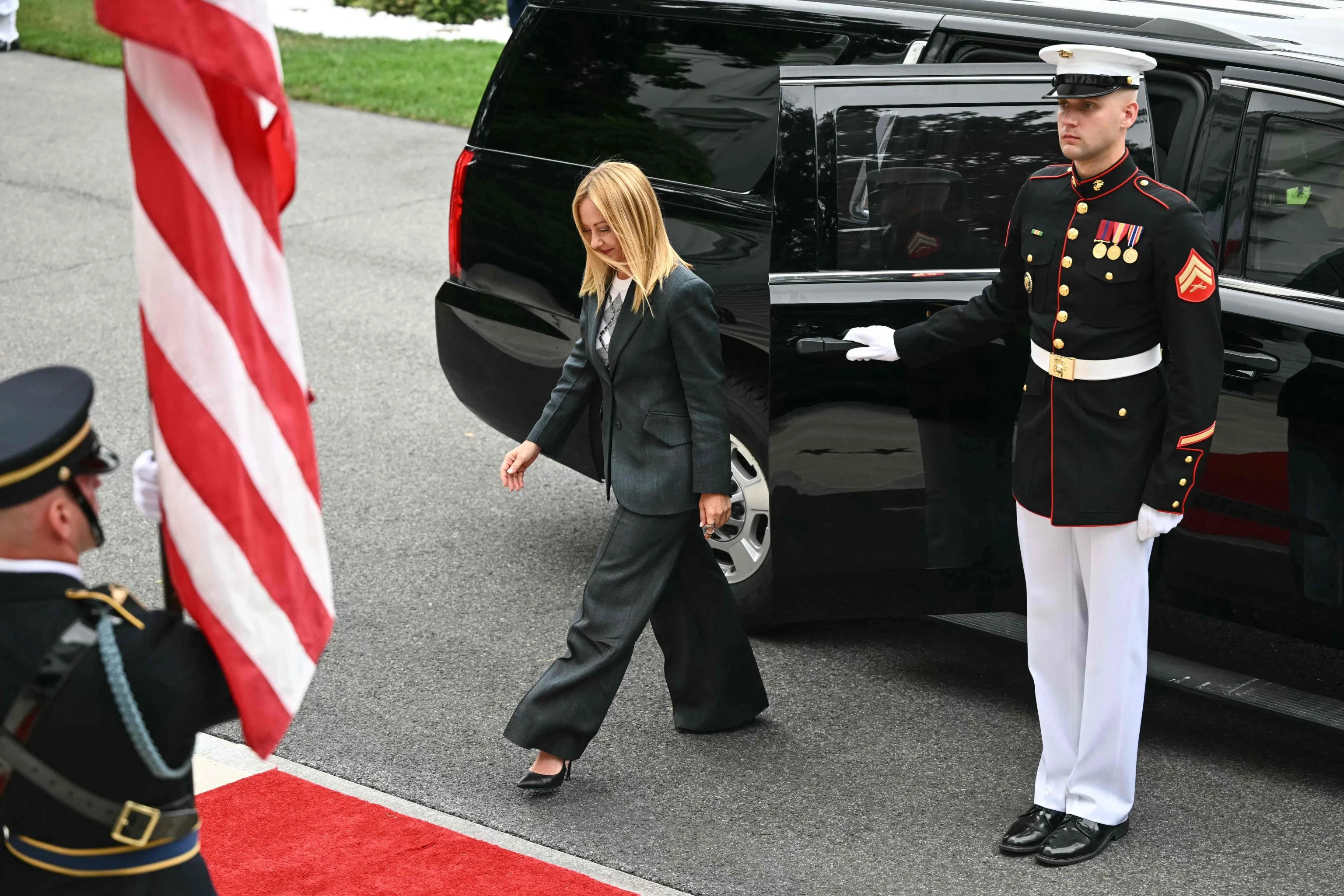 Stubb: “Meloni pronta a intervenire con Trump se i colloqui nello Studio Ovale avessero preso una brutta piega”