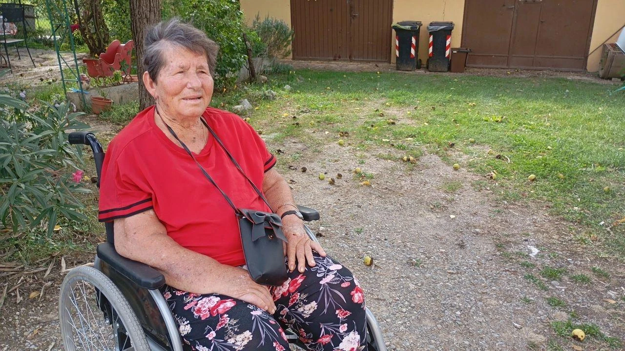 “Giocate a briscola? Mia mamma vi aspetta”. In tanti si fanno avanti dopo l’appello social