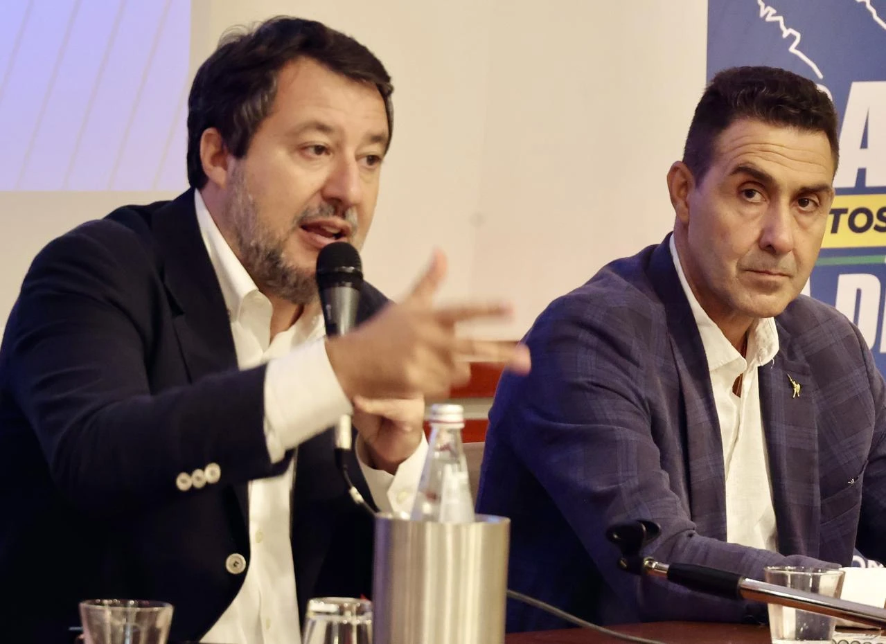 Resa dei conti leghista. Salvini fa il mediatore. Ma il Nord mugugna