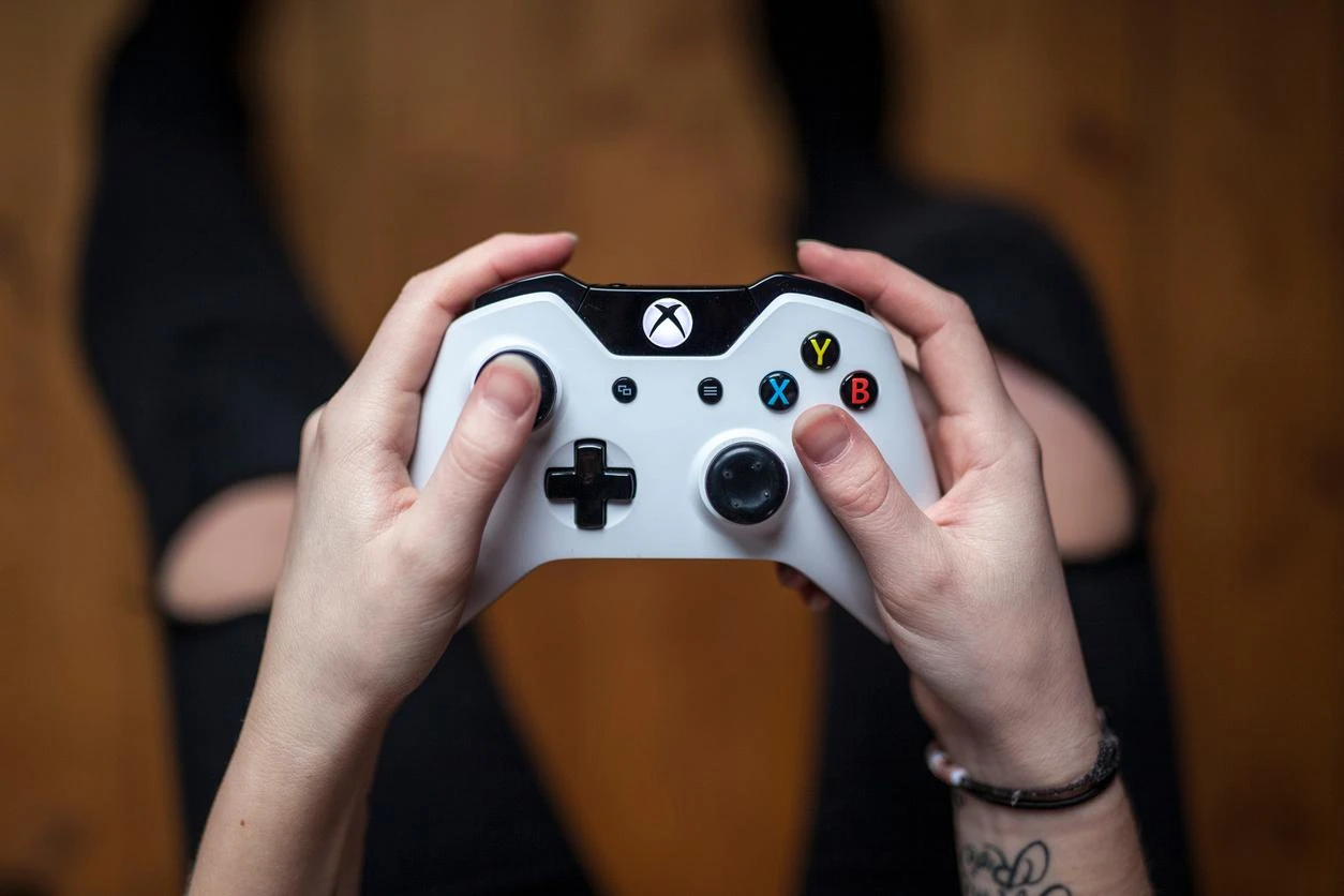Microsoft sta preparando una versione gratuita di Xbox Cloud Gaming con pubblicità