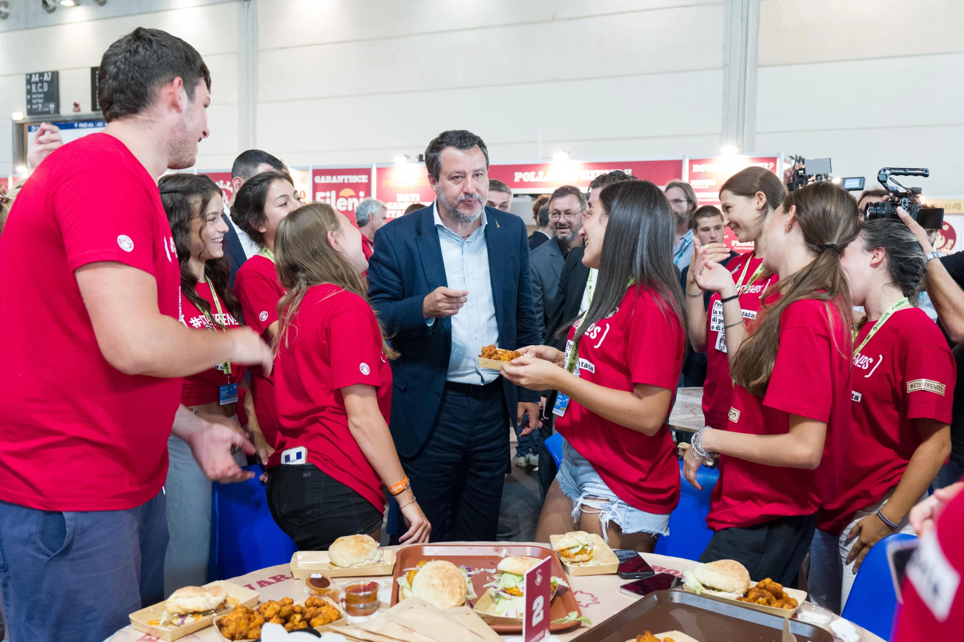 Salvini al Meeting di Rimini: “Priorità? Ponte e fisco”. Ma non incontra Giorgia Meloni